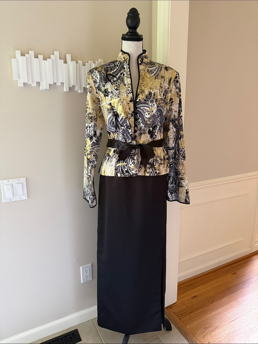 JS Collections 100% Silk Skirt Suit Metallic Gold Black Paisley Formal Size 14